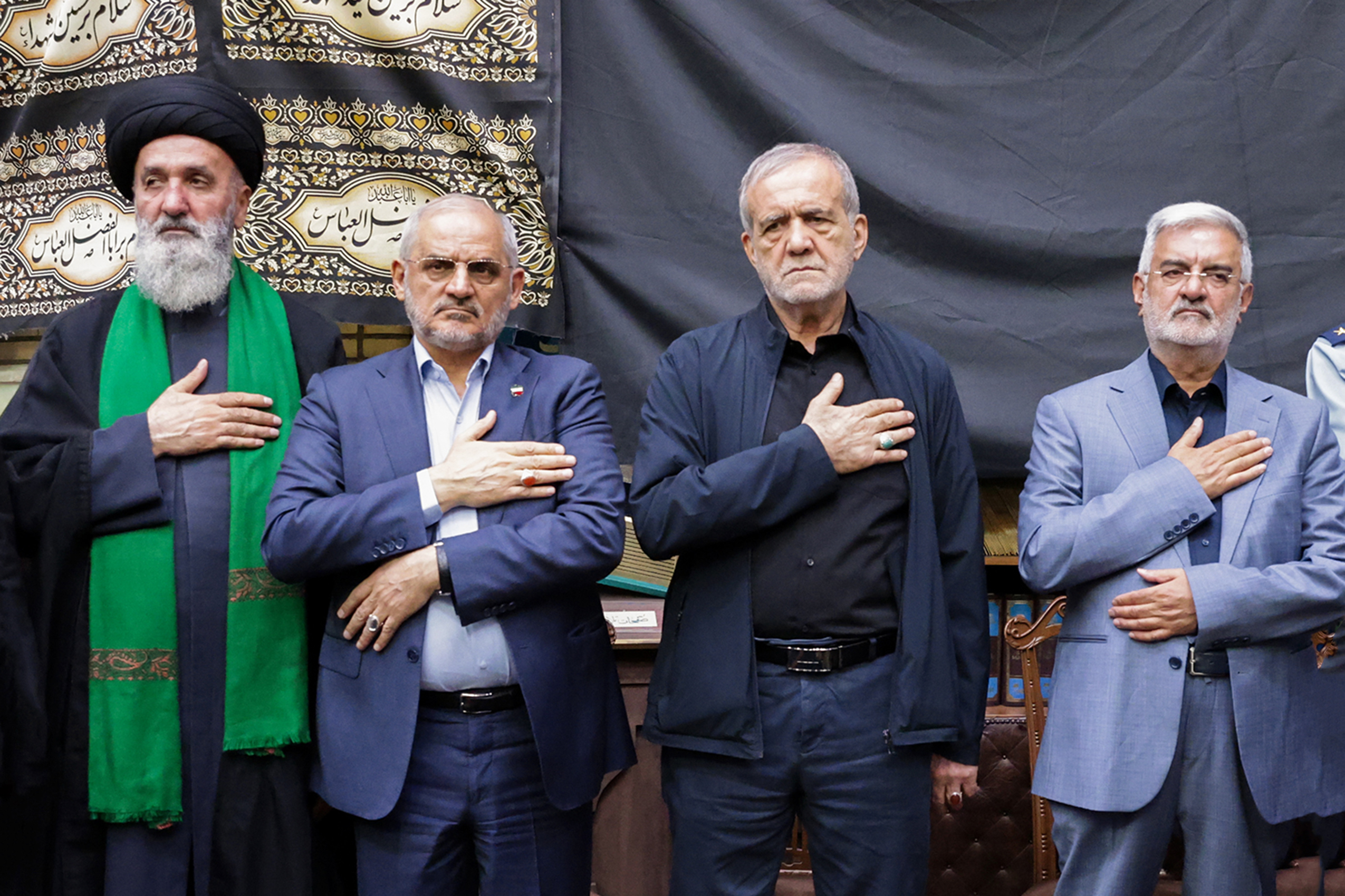 پزشکیان و حاجی میرزایی حضور پزشکیان در مراسم یادبود شهدای ارتش در جنگ 12 روزه