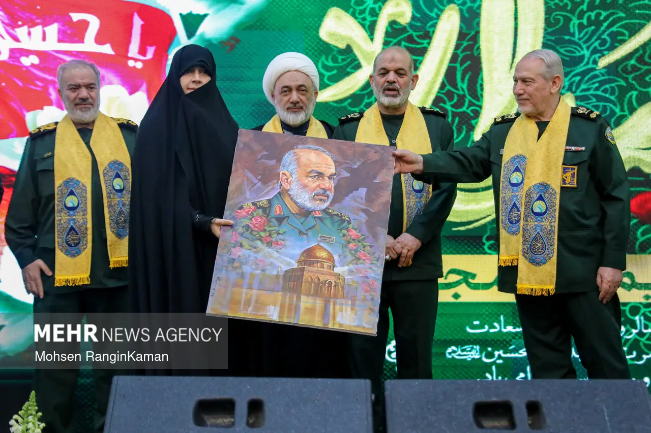 دختر سردار سلامی با سردار فدوی و وحیدی