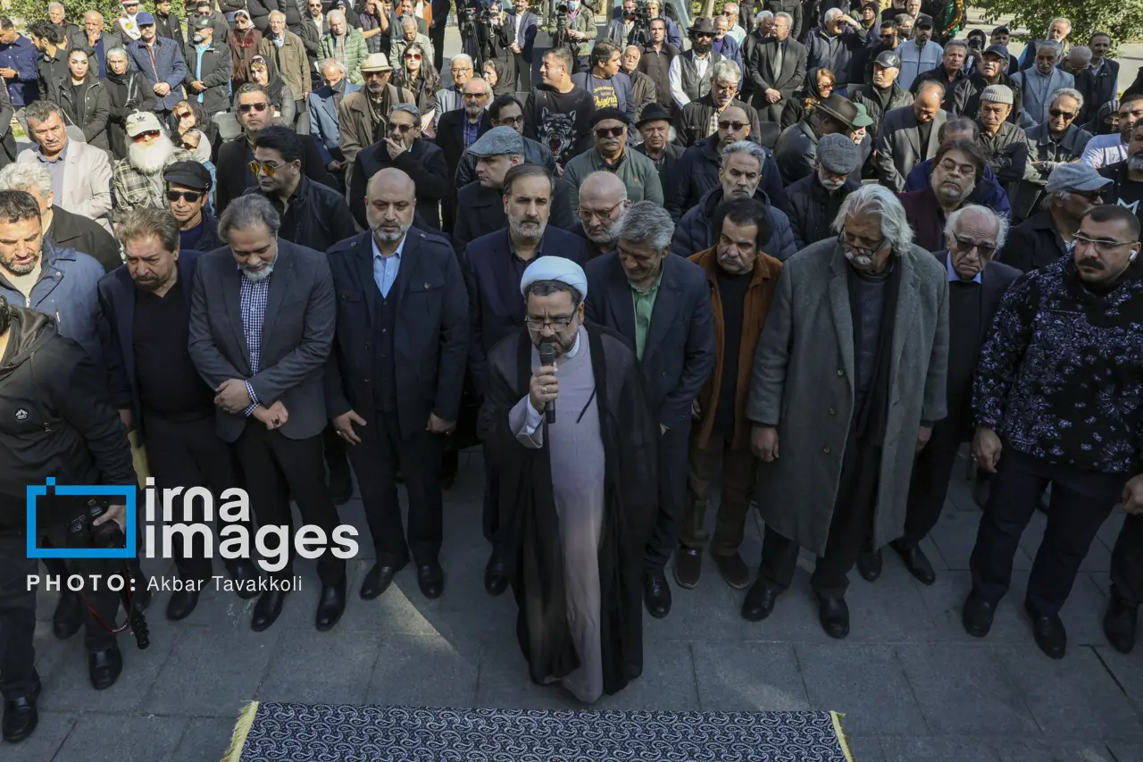 مراسم تشییع پیکر عنایت الله بخشی