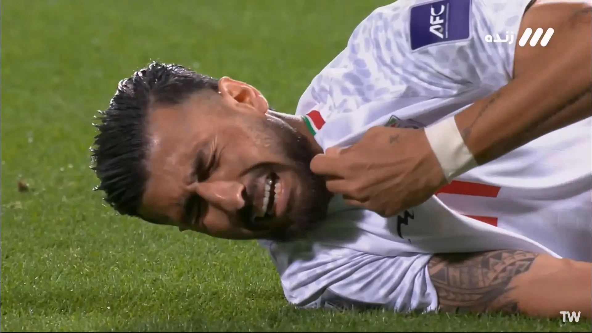 اشک‌های محمد عسکری پس از مصدومیت شدید در بازی مقابل ازبکستان