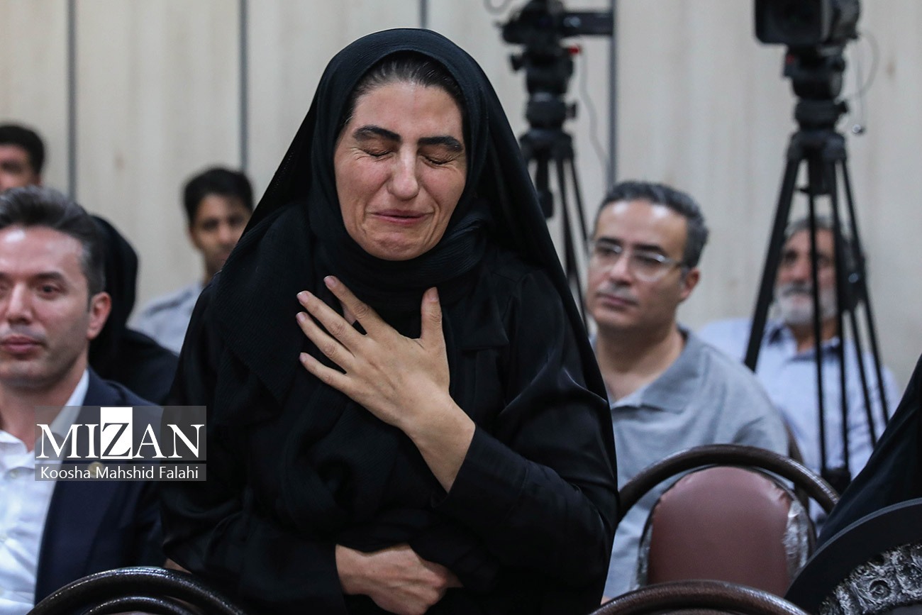 مادر الهه حسین نژاد در دادگاه پرونده قتل الهه حسین نژاد