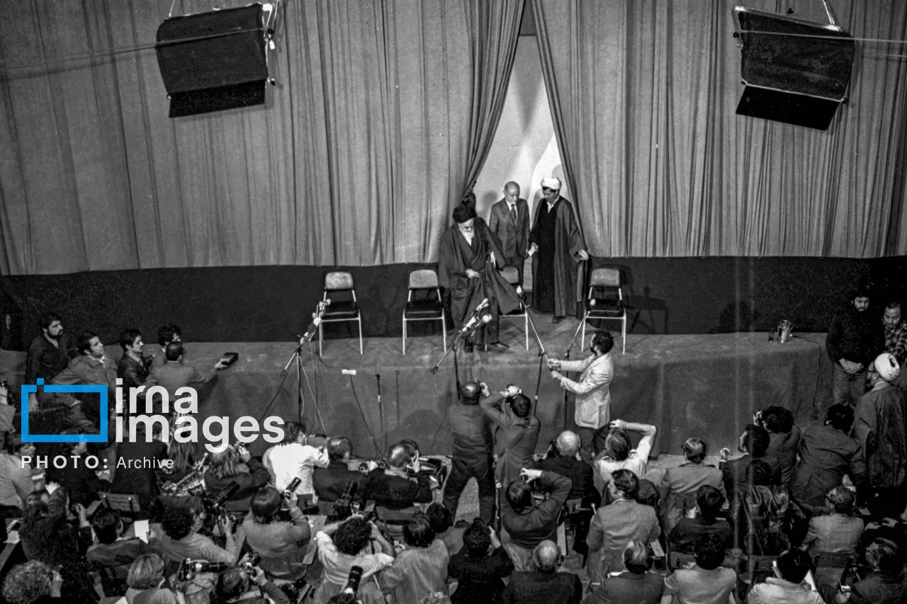 معارفه مهندس بازرگان برای نخست وزیر دولت موقت