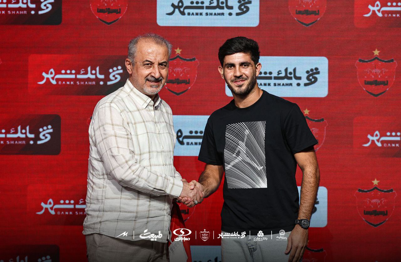 قرارداد محمد خدابنده لو با پرسپولیس تمدید شد