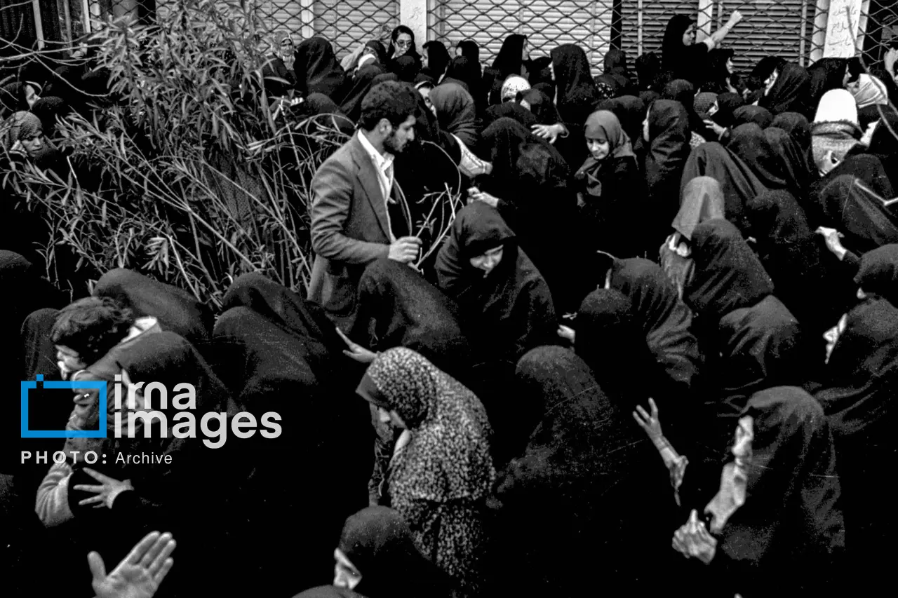 معارفه مهندس بازرگان برای نخست وزیر دولت موقت