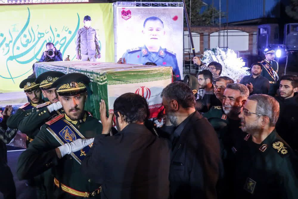 مراسم استقبال از پیکر شهید نیلفروشان در فرودگاه مهرآباد تهران