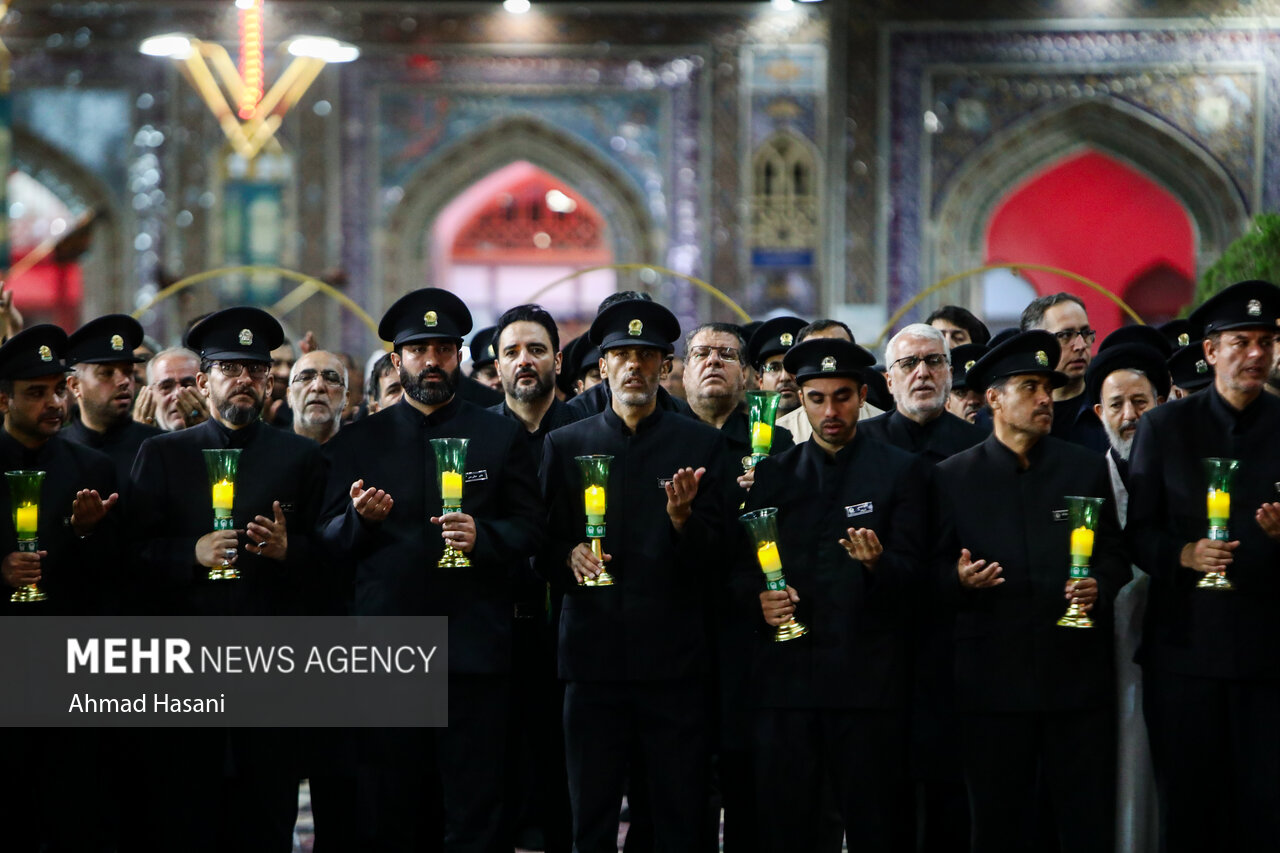 خطبه‌خوانی شب شهادت در حرم امام رضا (ع) 
