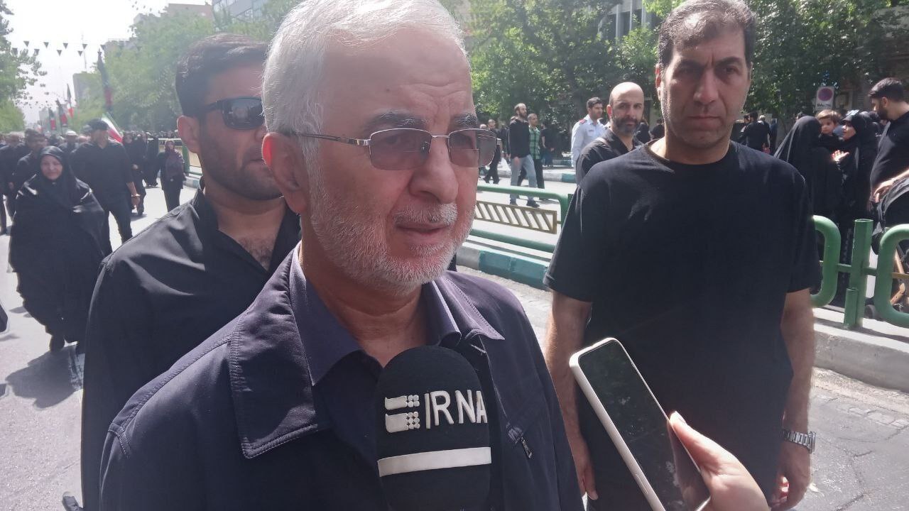 مومنی وزیر کشور 