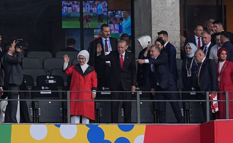 اردوغان، تماشاگر ویژه بازی ترکیه-هلند 