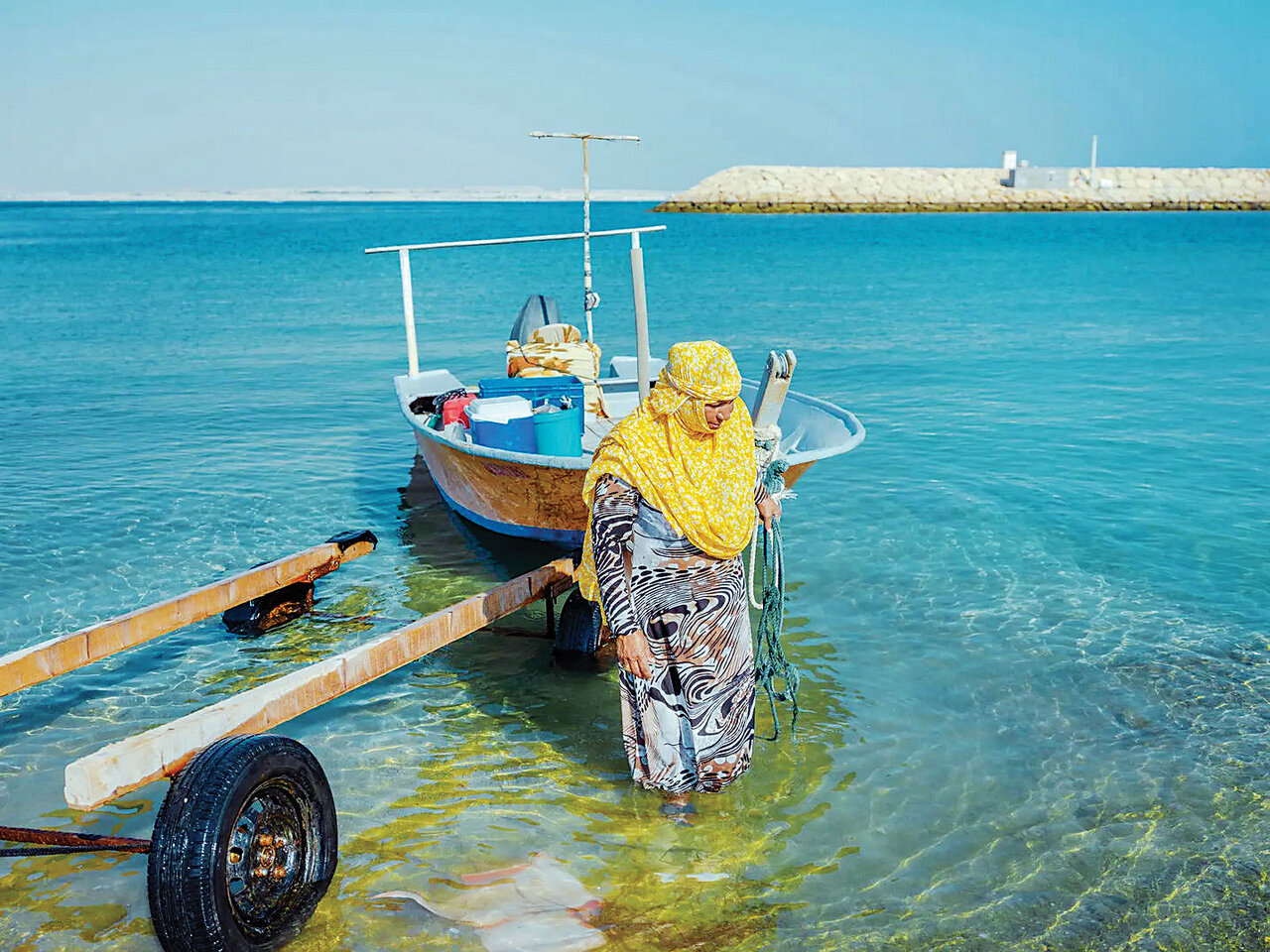 ماهیگیری زنان در قشم زن ماهیگیر