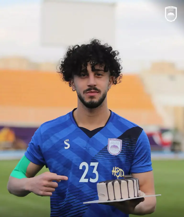 سورپرایز تولد در حاشیه تمرین چادرملو 