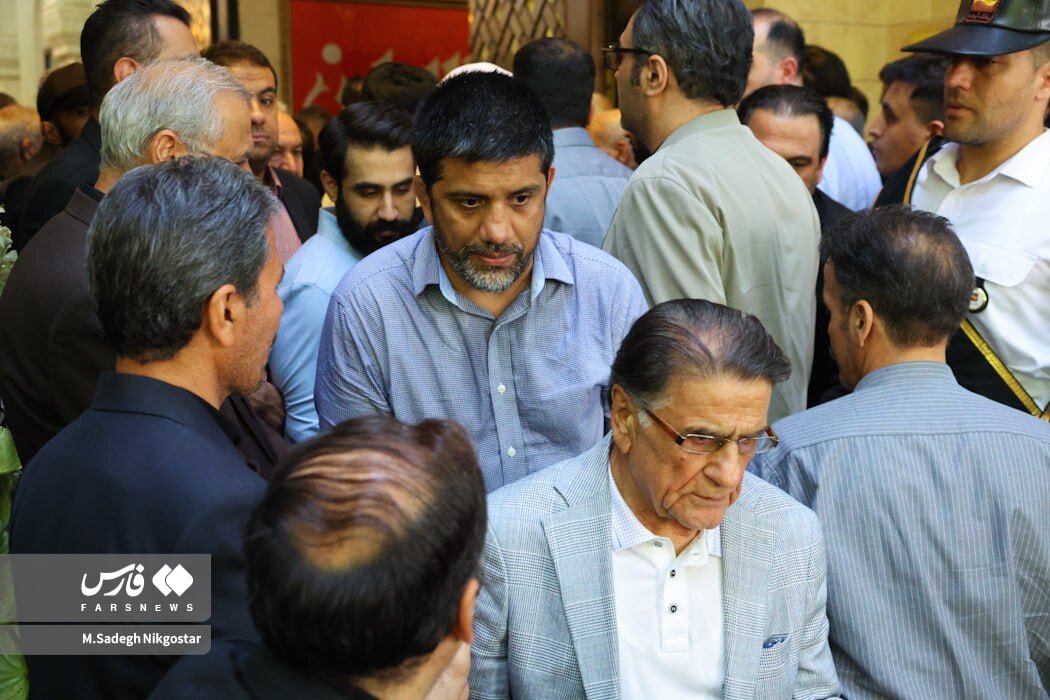 علیرضا دبیر