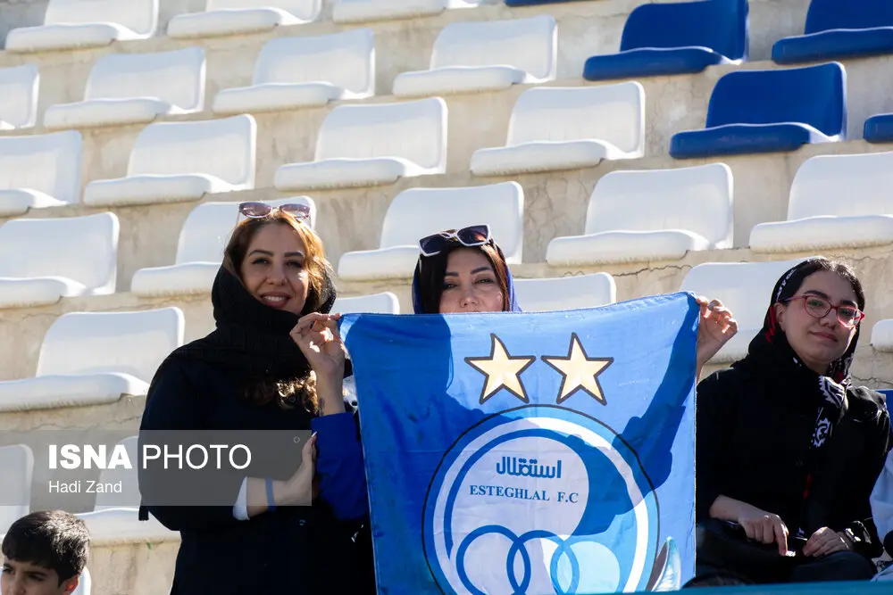 زنان هوادار استقلال هواداران زن استقلال