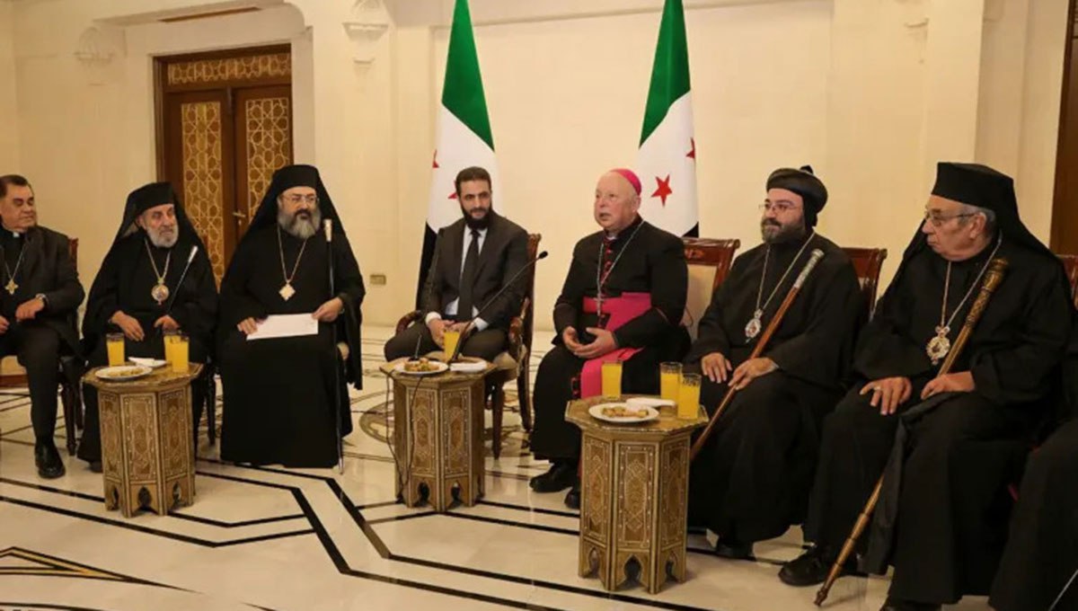 دیدار رئیس حکومت جدید سوریه با جامعه مسیحیان در دمشق