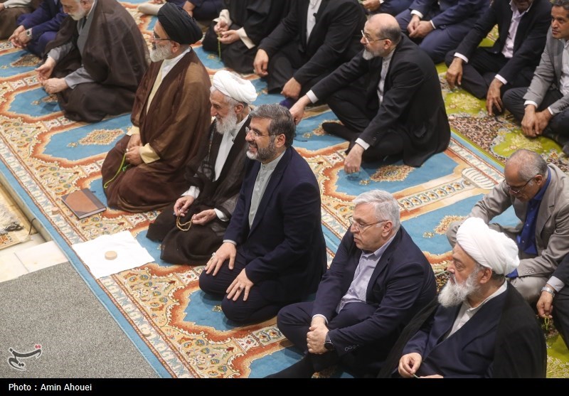اسماعیلی وزیر فرهنگ و ارشاد و کاظم صدیقی در نماز جمعه تهران