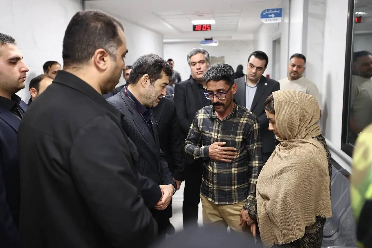 گفتگوی وزیر ورزش با پدر و مادر النا