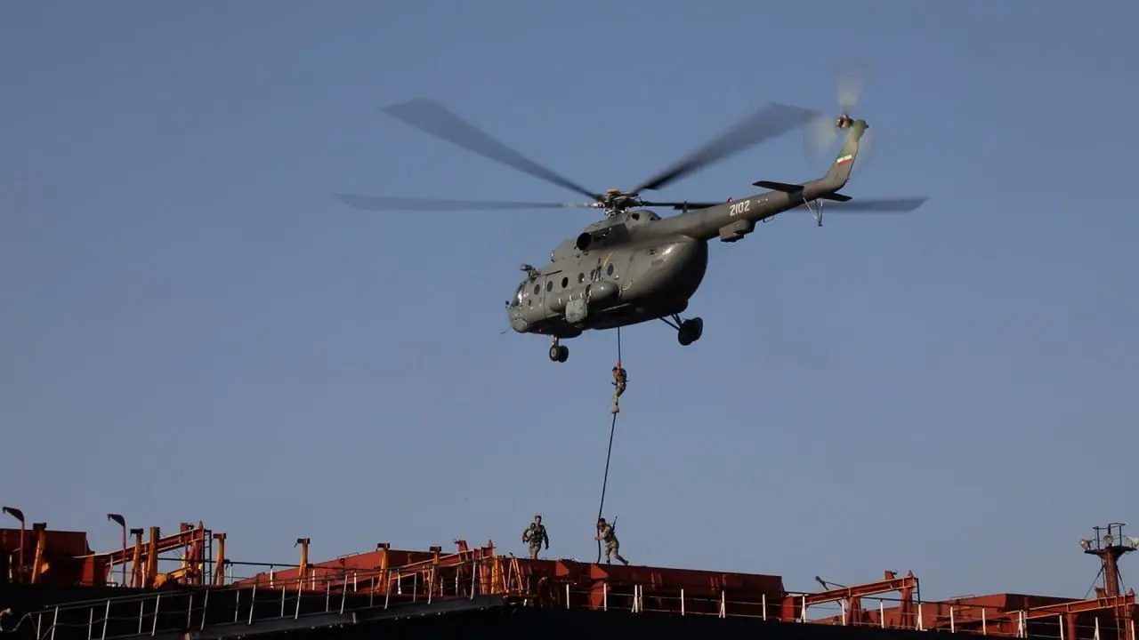 رزمایش سپاه در تنگه هرمز