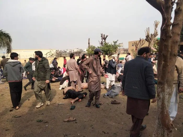 افنجار در مسجد شیعیان پاکستان