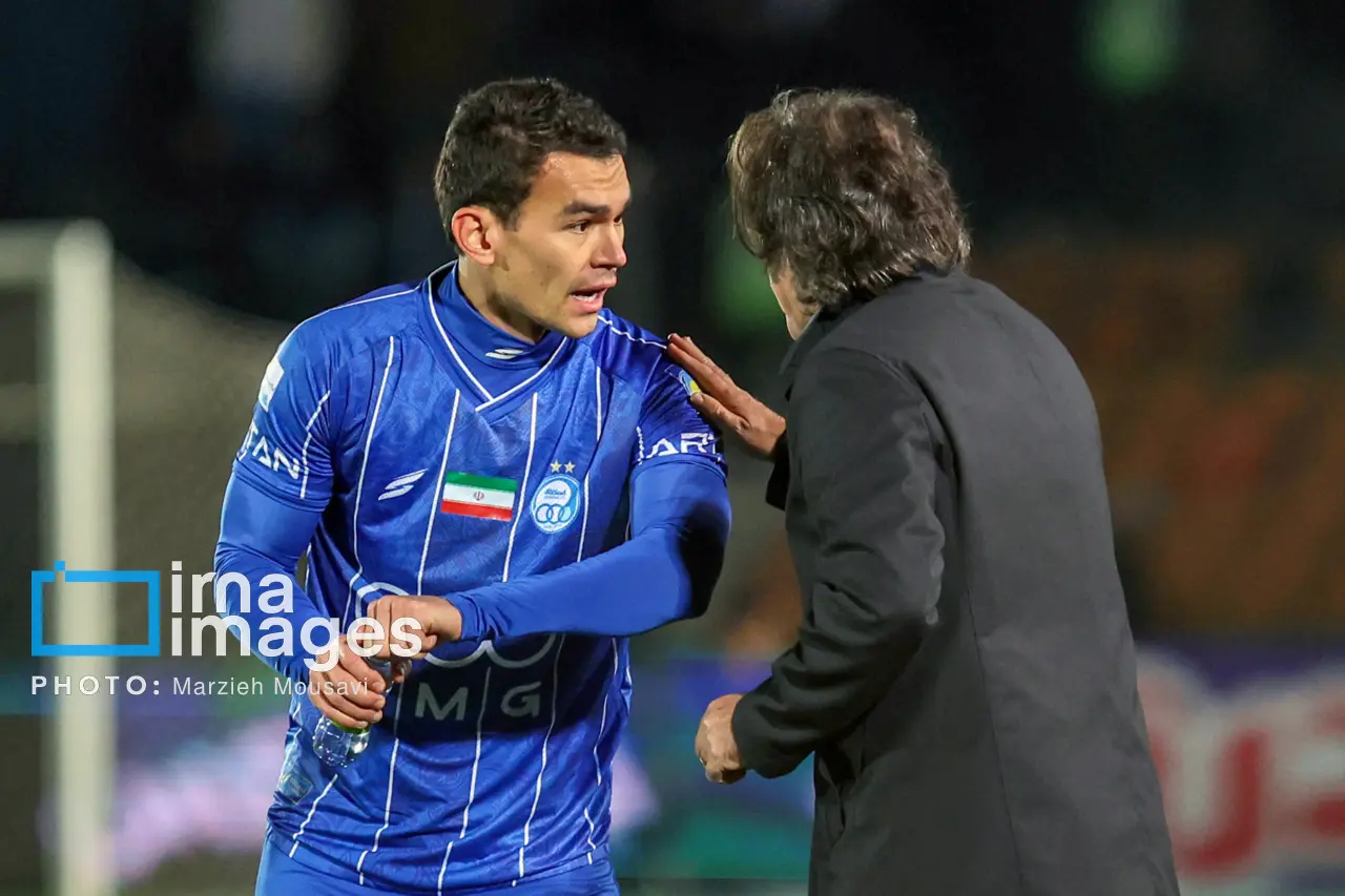 بازی استقلال و ملوان