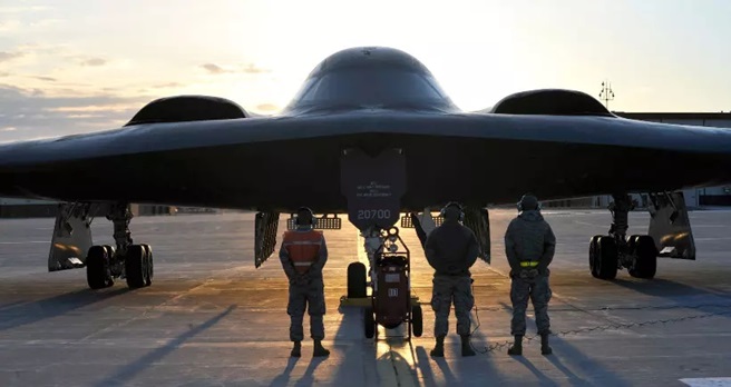 بمب افکن‌ B-2 بمب افکن B2