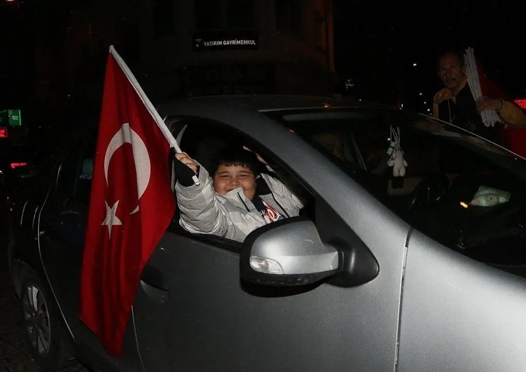 شادی مردم ترکیه پس از صعود به جام جهانی 