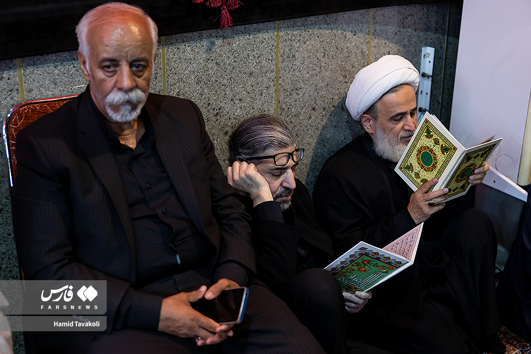 صادق خرازی و پناهیان در مراسم ختم برادر طائب