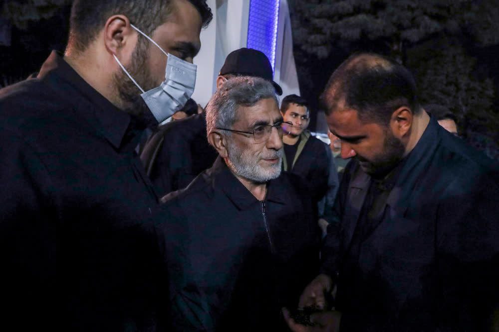 سردار قاآنی در مراسم استقبال از پیکر شهید نیلفروشان در فرودگاه مهرآباد تهران
