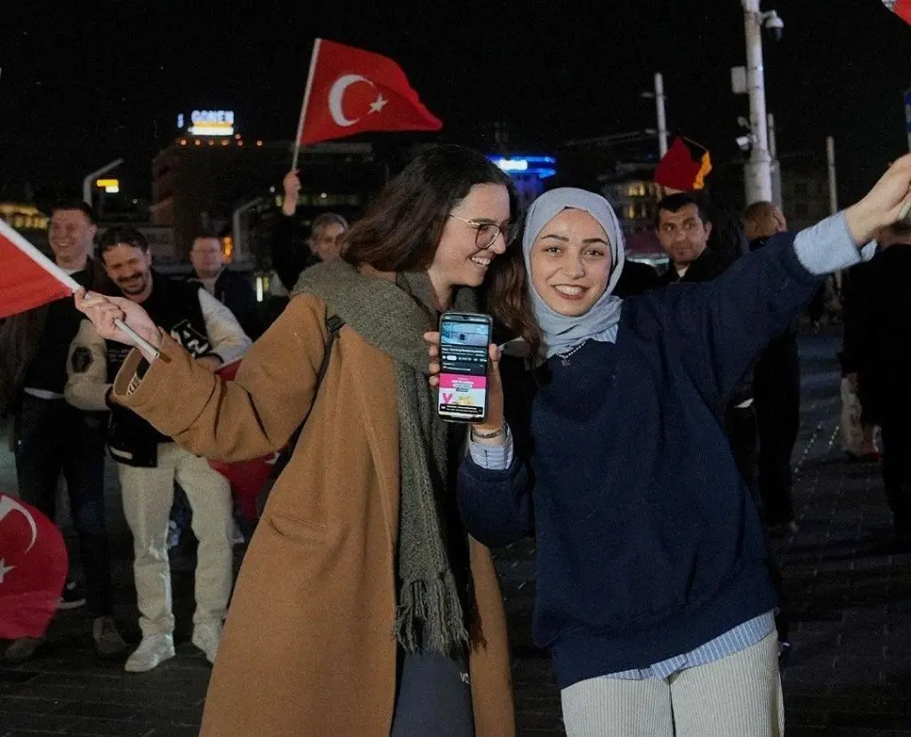 شادی مردم ترکیه پس از صعود به جام جهانی 