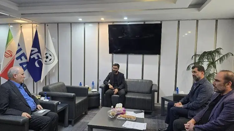 دیدار تاج با سرمربی و مسئولان تیم امید