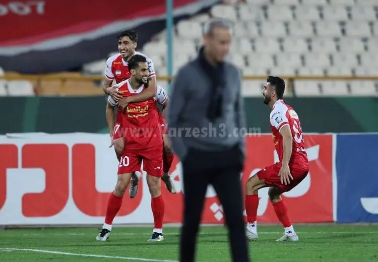 گل محمدی نصف قراردادش را می‌بخشد تا برود؟!