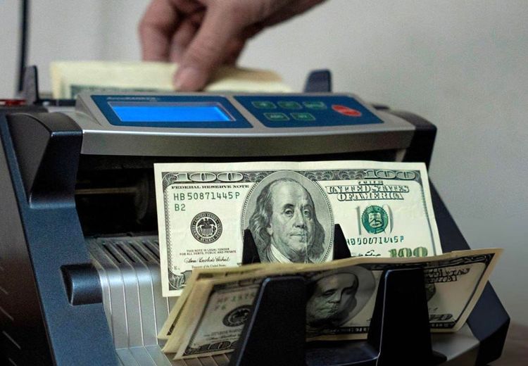 پیش‌درآمد سقوط دلار / بورسی‌ها طلاهایشان را حراج کردند