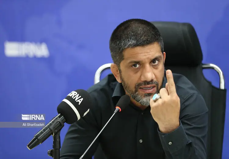 علیرضا دبیر: آنقدر علیه من بنویسند تا بمیرند!