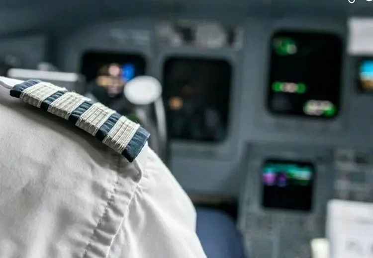 اخراج خلبان یزد ایر به دلیل سوار نکردن استاندار؟