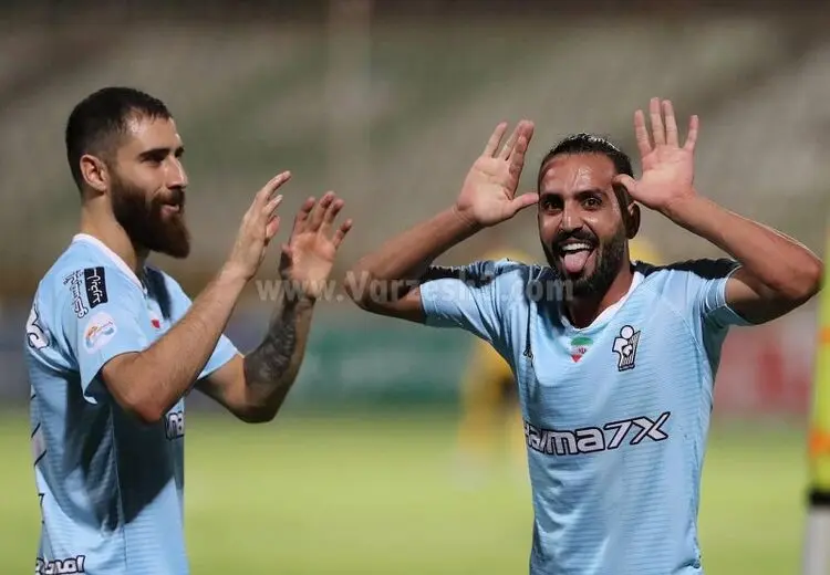 پست عجیب مهاجم سابق پرسپولیس
