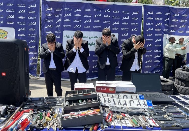 سرقت با کت و شلوار در تهران!