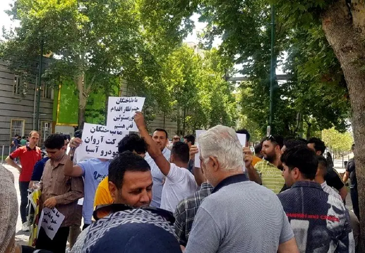 کلاهبرداری از 350 نفر با ترفند پیش‌فروش خودرو 