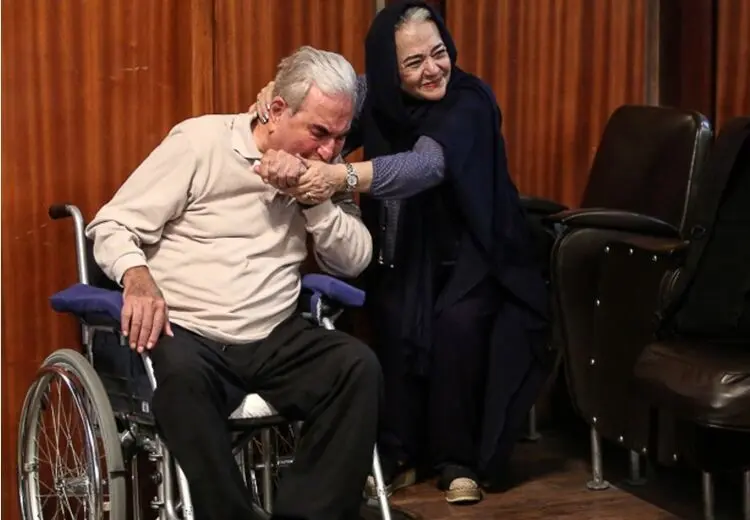 همسر عباس امیر انتظام: در قتل‌های زنجیره‌ای ما هم جزو لیست بودیم/ قبل از عقد به من گفت ایران خانوم بر شما مقدمه!