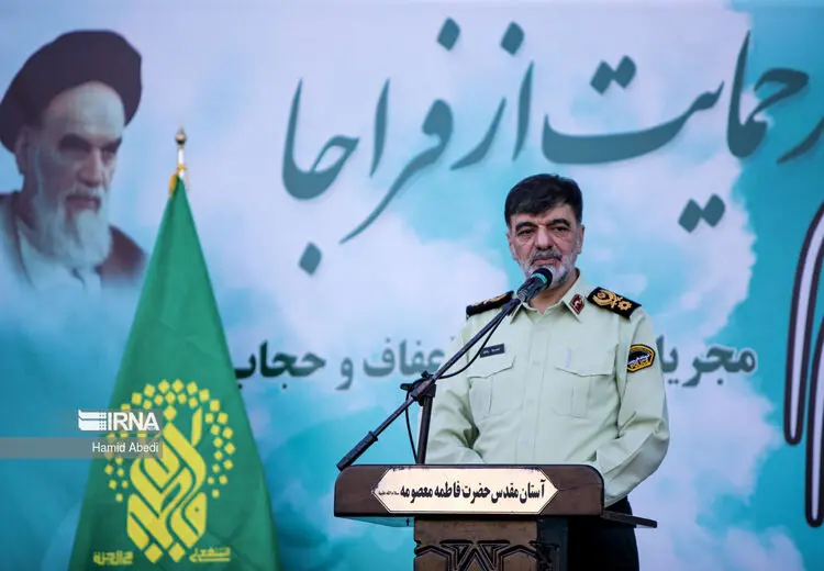 رادان: پرچم حجاب تا زمانی که بالا باشد شهدا و خانواده شهدا سرافرازند