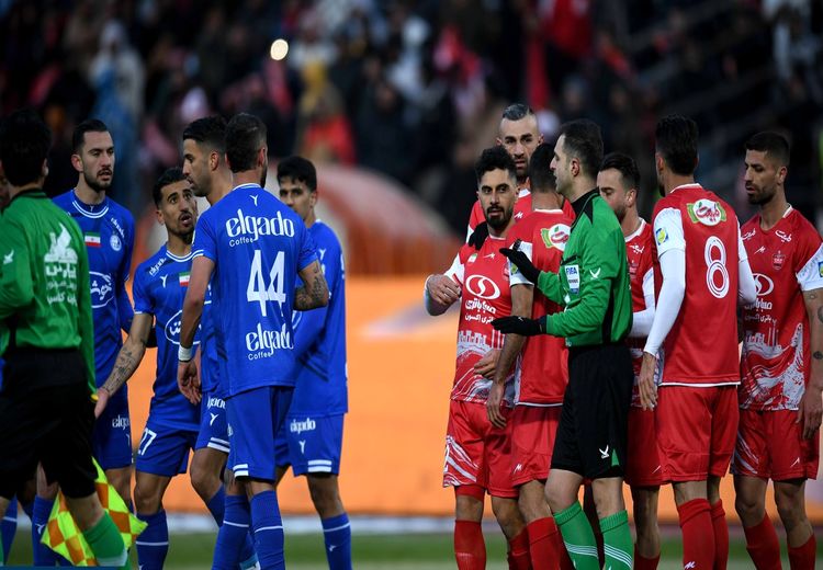 رابطه عجیب هواداران و مدیران استقلال و پرسپولیس؛ هر اعتراض، یک خرید!