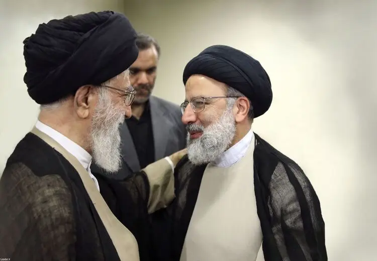 رهبر انقلاب: رئیسی عزیز خستگی نمی‌شناخت/ آقای مخبر طبق اصل ۱۳۱ قانون اساسی در مقام مدیریت قوه‌ مجریه قرار می گیرد