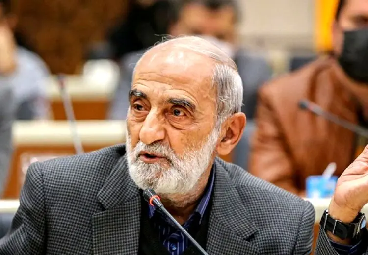 مدیرمسئول کیهان: قرار است پلتفرم‌هایی مثل فیلیمو، دیجی کالا، اسنپ و... را به افرادی بدهند که در خدمت نظام باشند