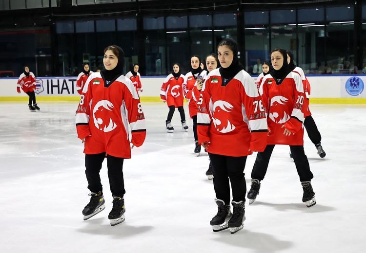 دختران هاکی روی یخ ایران نایب قهرمان شدند