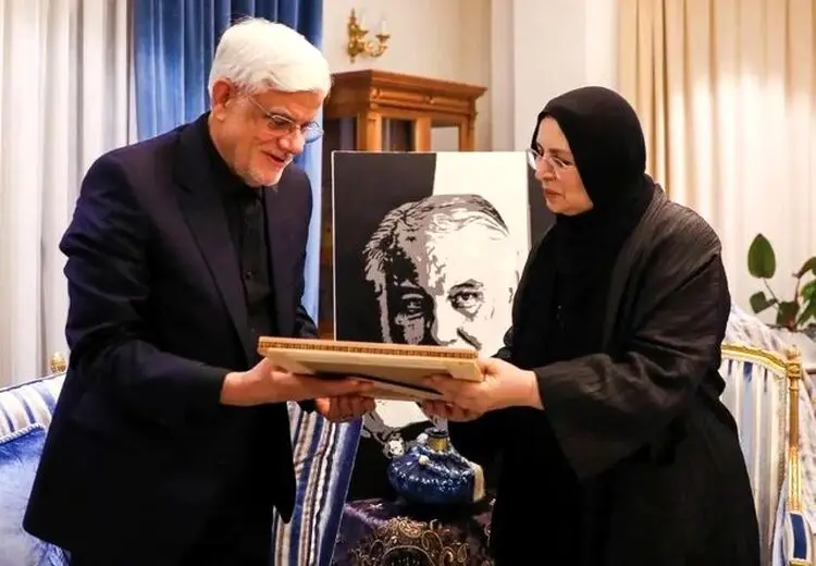 دیدار عارف با معاونین اول سابق دولتها و خانواده‌هایشان + عکس