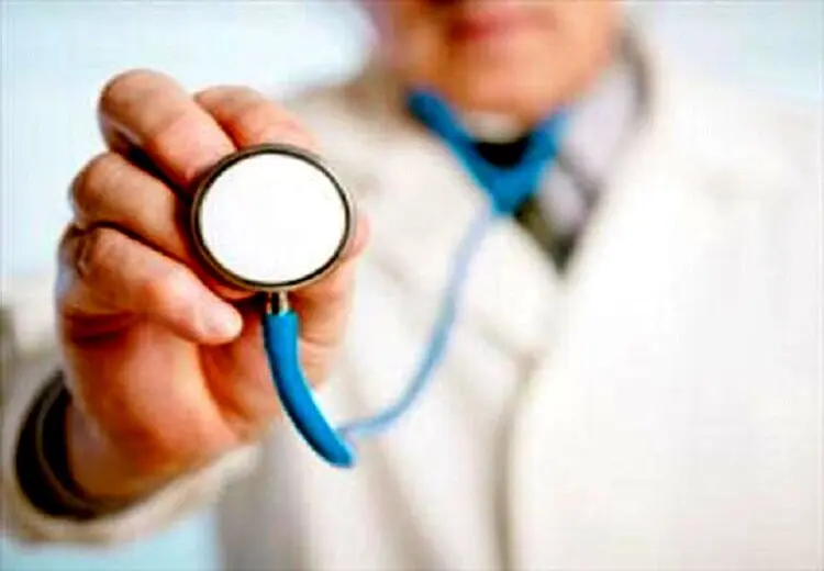 ویزیت پزشک در سال 1402 چقدر است؟
