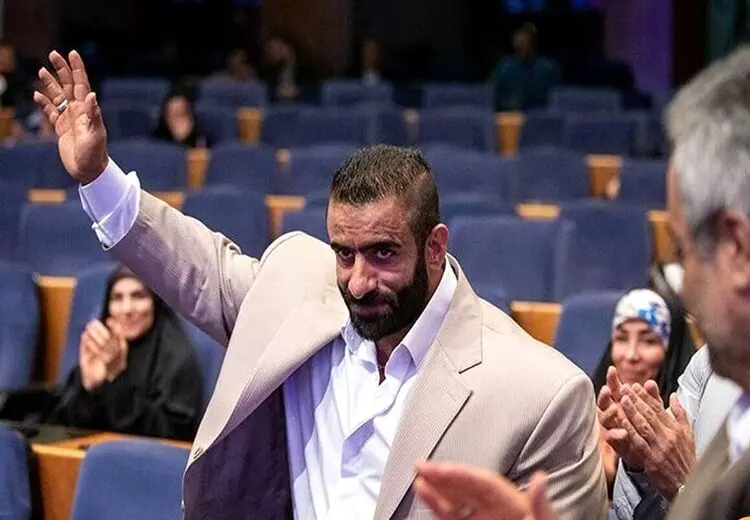 کامنت جالب عباس قادری و طعنه مجید خراط‌ها زیر پُست هادی چوپان