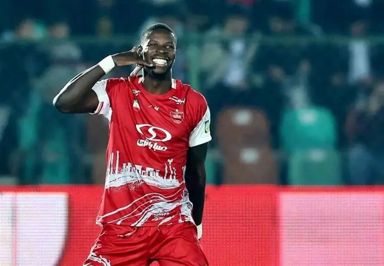 درآمد عجیب لوکاس ژوائو در پرسپولیس!