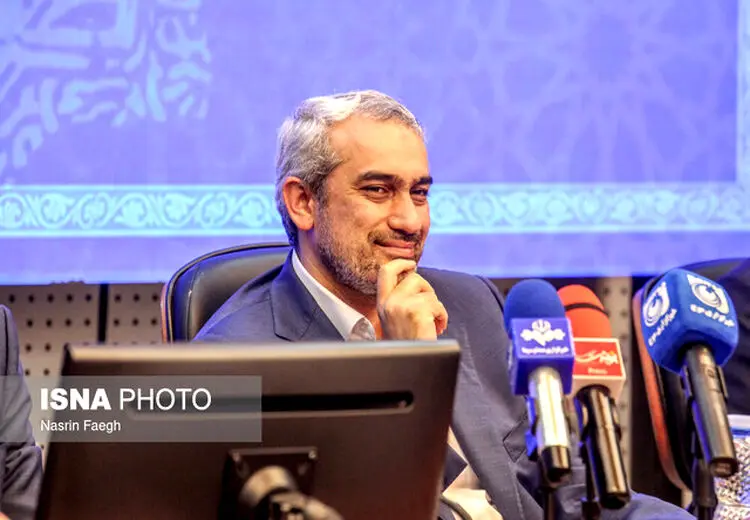 وزیر اقتصاد: تصمیمات خوبی برای تثبیت بازار ارز گرفته شده است