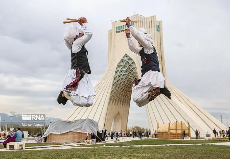 جشن اقوام در آزادی