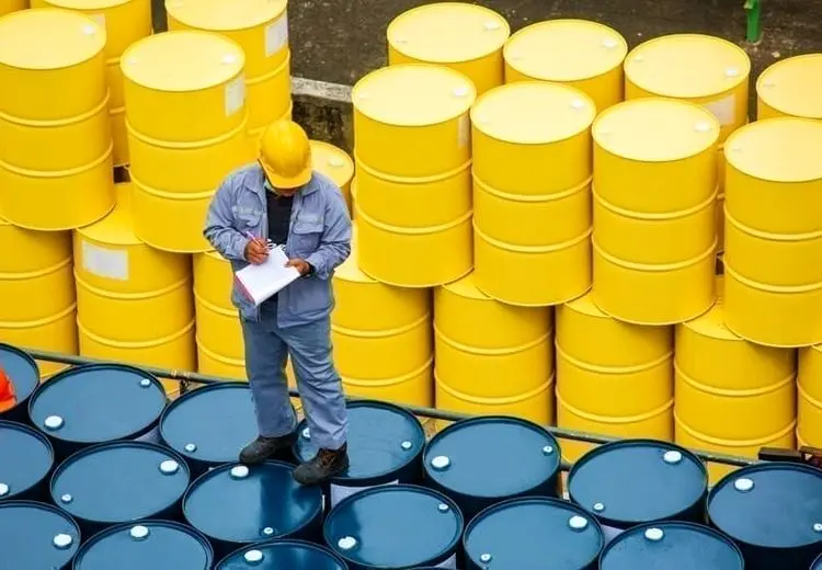 ترامپ: بالا رفتن قیمت نفت به سود ما است!