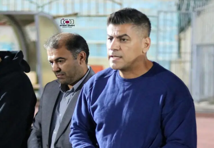 جنجال در اراک: انتقال مربی سپاهان با آمبولانس !