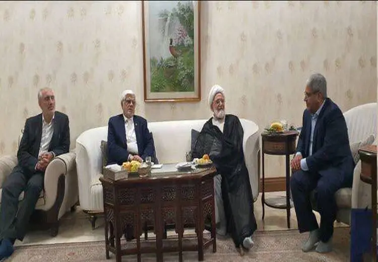 مهدی کروبی در دیدار عارف: بی توجهی دولت به شعارهای زمان انتخابات، موجب ناامیدی مردم می‌شود